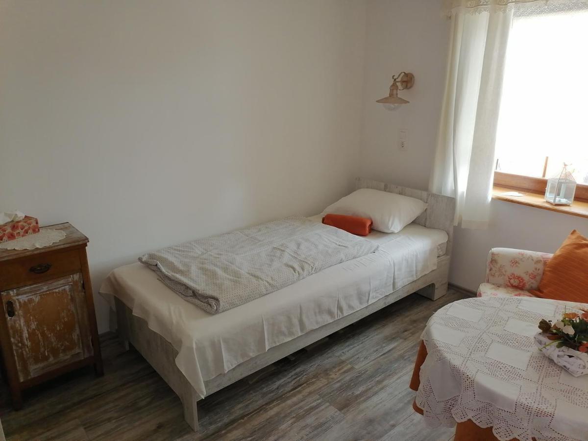 Mives Vendeghaz Hotel Pogany Exterior photo
